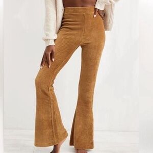 Aerie Grove-on Rib Velour Flare Pant